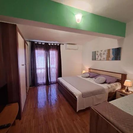 House Piacun Sucuraj