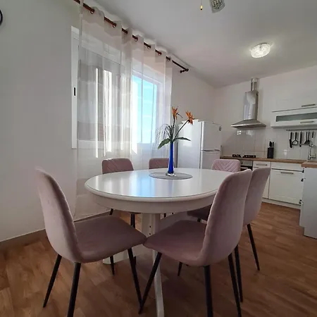 House Piacun Sucuraj