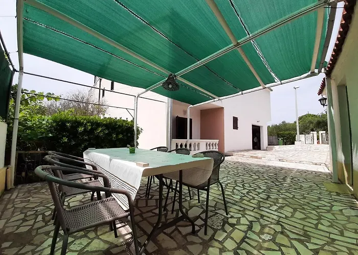 House Piacun 4* Сучурай