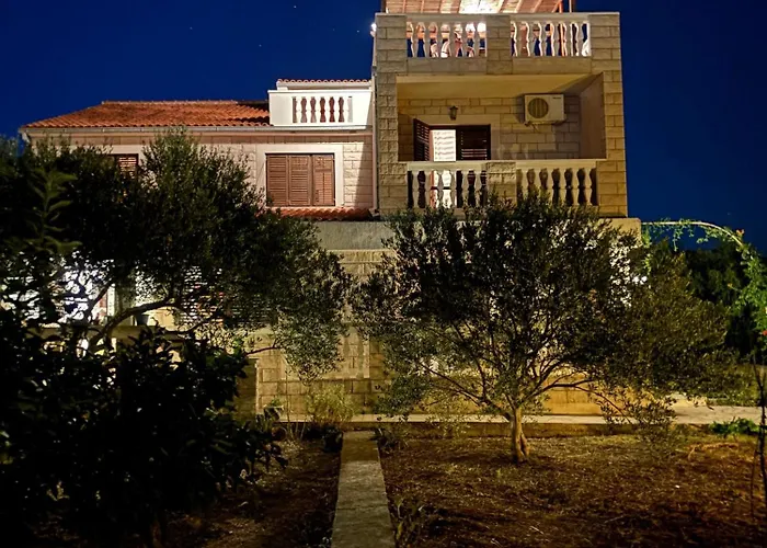 House Piacun 4* Сучурай