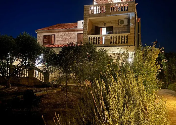 House Piacun Sućuraj